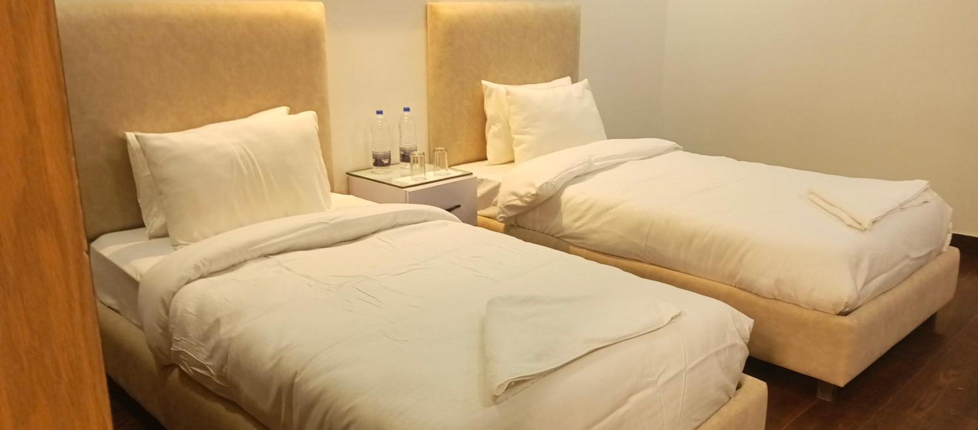 Hotel Elite Sector 45 I Gurgaon Central I Couple Friendly Εξωτερικό φωτογραφία