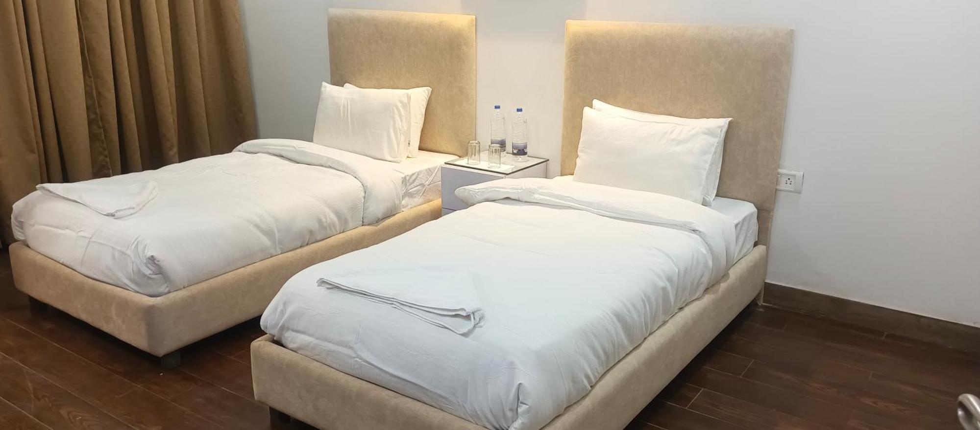 Hotel Elite Sector 45 I Gurgaon Central I Couple Friendly Εξωτερικό φωτογραφία