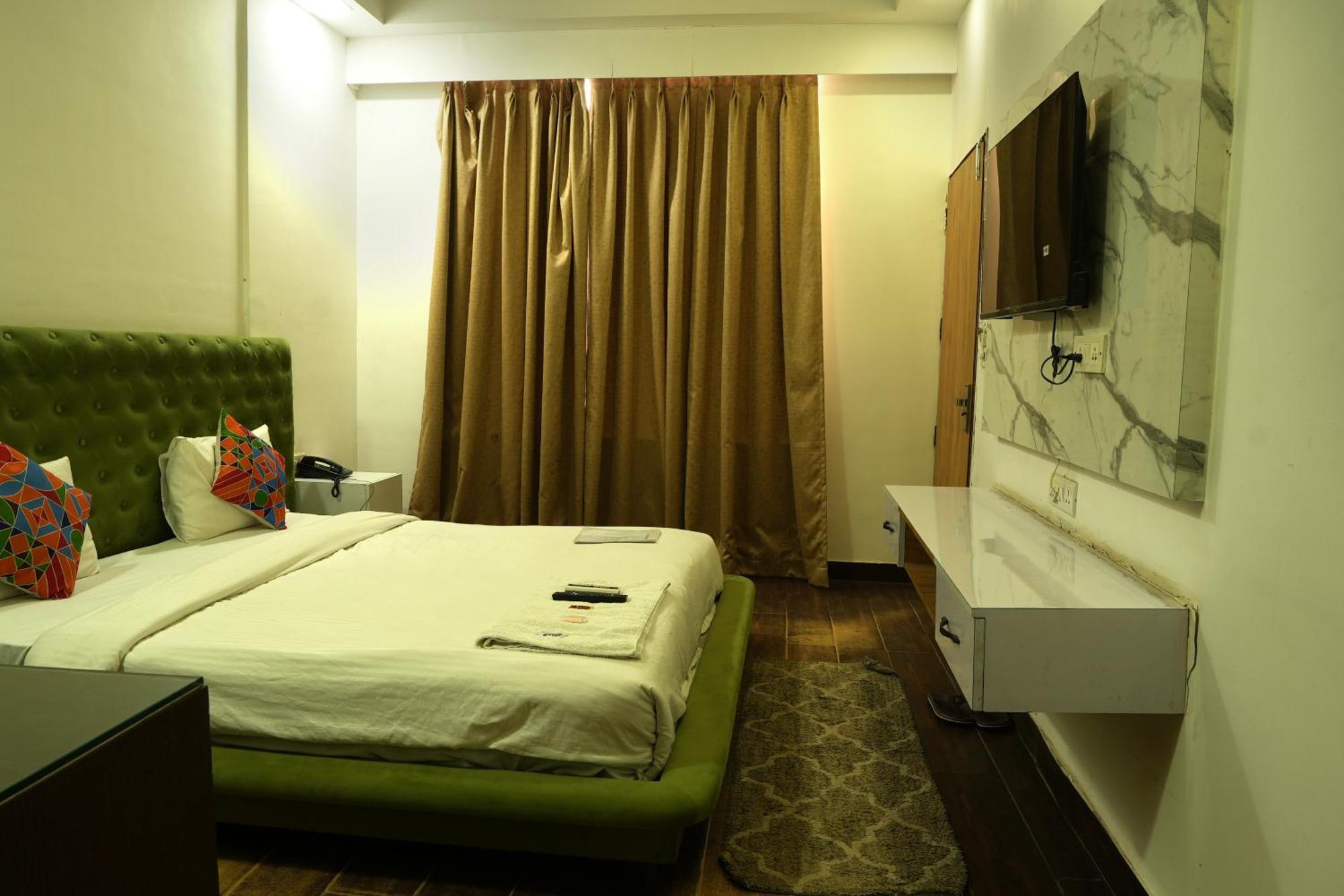 Hotel Elite Sector 45 I Gurgaon Central I Couple Friendly Εξωτερικό φωτογραφία