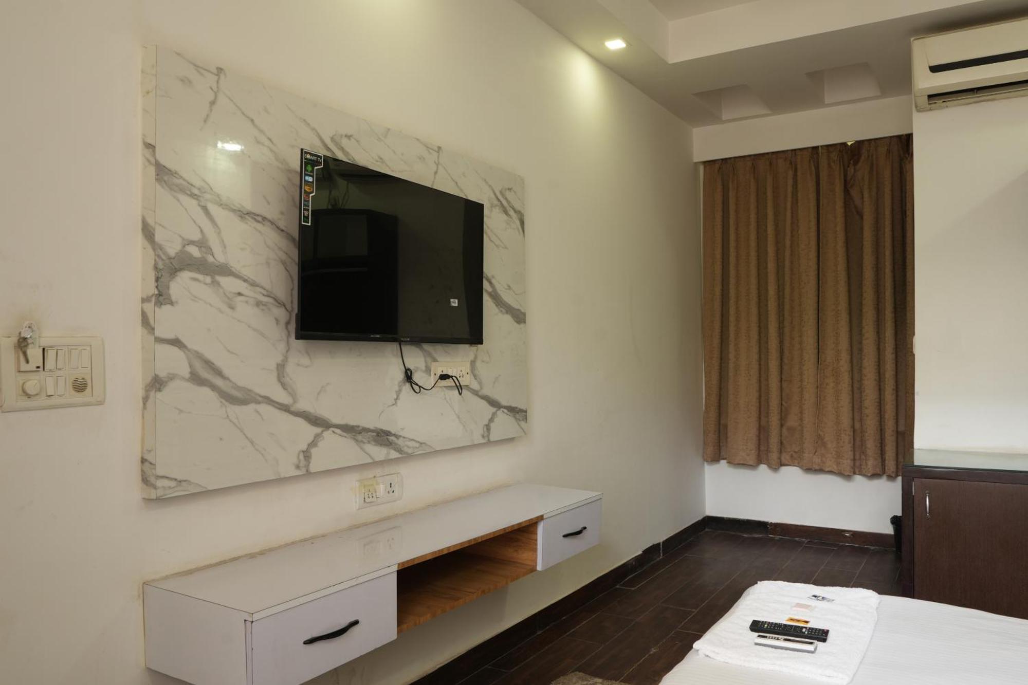 Hotel Elite Sector 45 I Gurgaon Central I Couple Friendly Εξωτερικό φωτογραφία