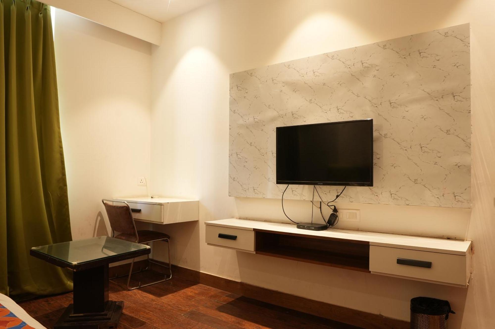 Hotel Elite Sector 45 I Gurgaon Central I Couple Friendly Εξωτερικό φωτογραφία